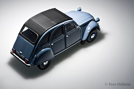 Citroen 2CV 1:24 (Welly)