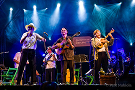 Barcelona: Concert Quico el célio, el Noi i el mut de Ferreries 2013