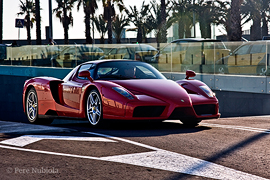 Barcelona: Ferrari Enzo Hotel W Vela