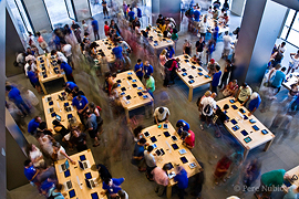 Barcelona: Inauguració Apple Center Passeig de Gràcia 2012